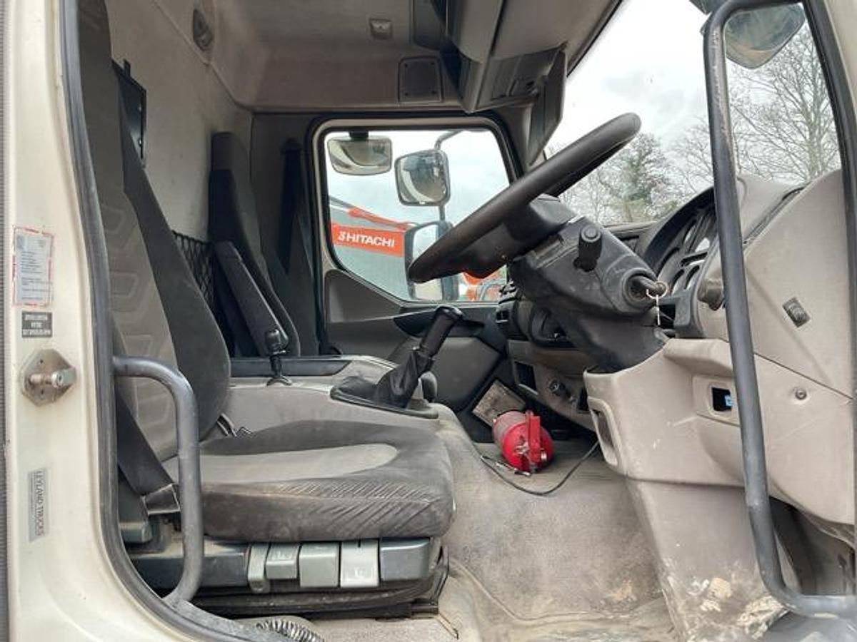 Used 2010 DAF LF55.220 4x2 Beavertail