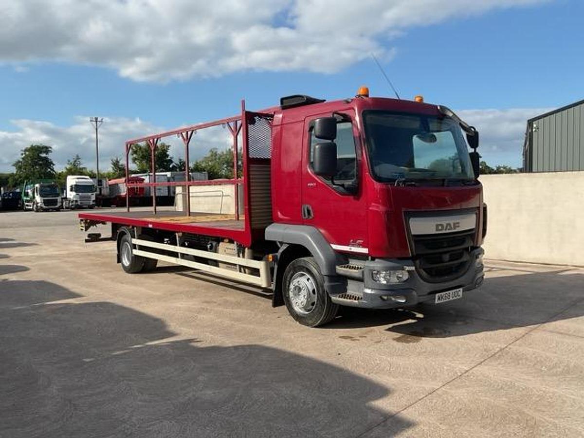 Used 2018 (68) DAF LF180 4x2 14T Flatbed