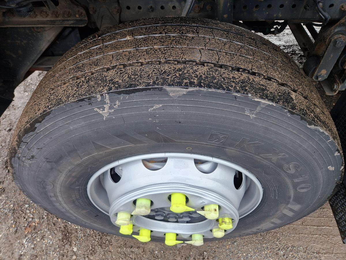 Used 2018 (18) Mercedes Arocs 3240 8x2 Rearlift Beavertail