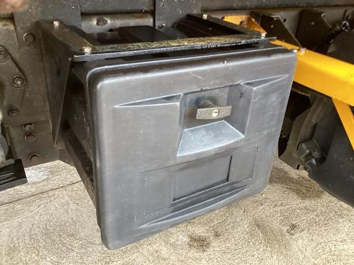 Used 2016 DAF LF250 4x2 Gritter