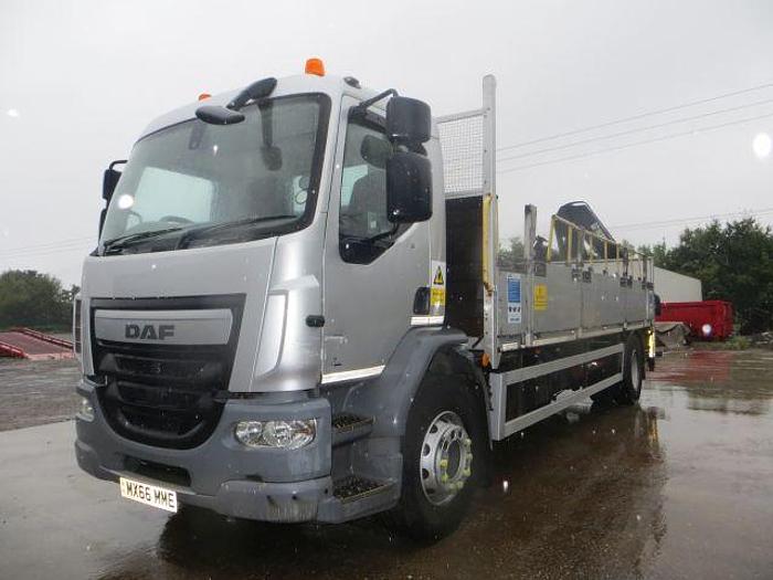 Used 2017 DAF LF220 4x2 18T Dropside Flatbed