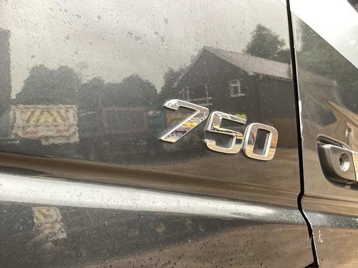 Used 2014 Volvo FH750 6x2 Tractor Unit