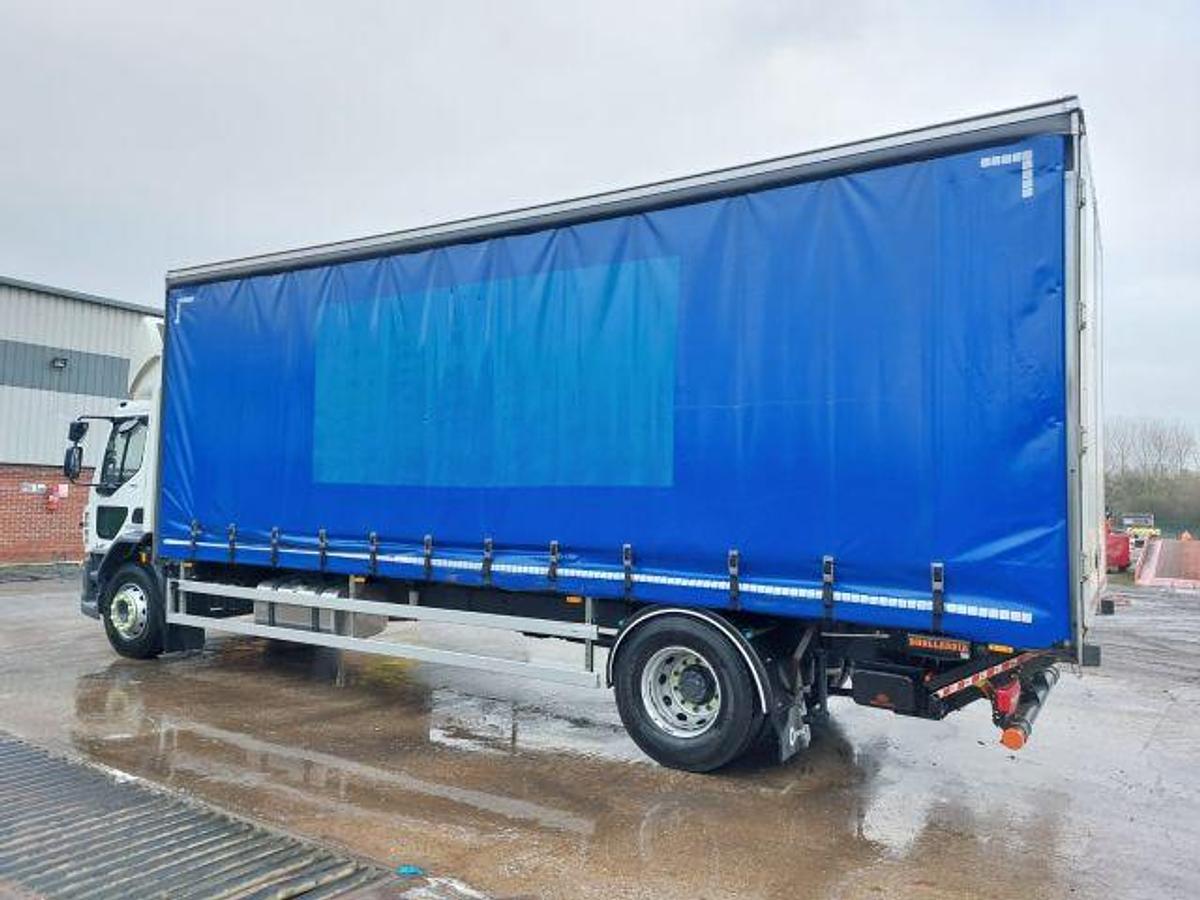 Used 2024 (74) DAF LF260 4x2 18T Curtainsider