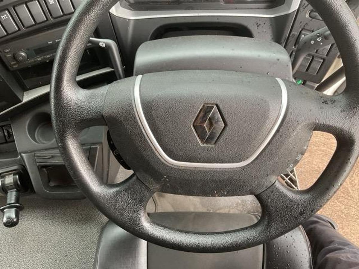 Used 2021 Renault D250 4x2 Boxvan