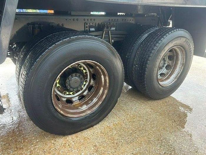 Used 2019 (19) Volvo FMX410 8x4 Steel Tipper