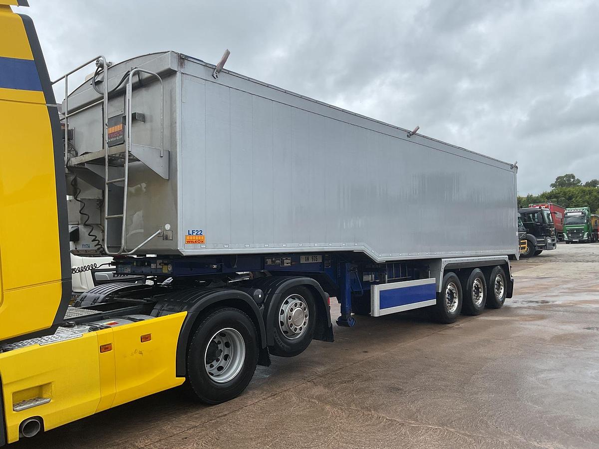 Used 2022 Wilcox 70cyd Stepframe Plankside Tipping Trailer