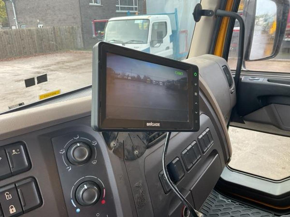 Used 2020 DAF LF220 4x2 Johnston V65T Road Sweeper