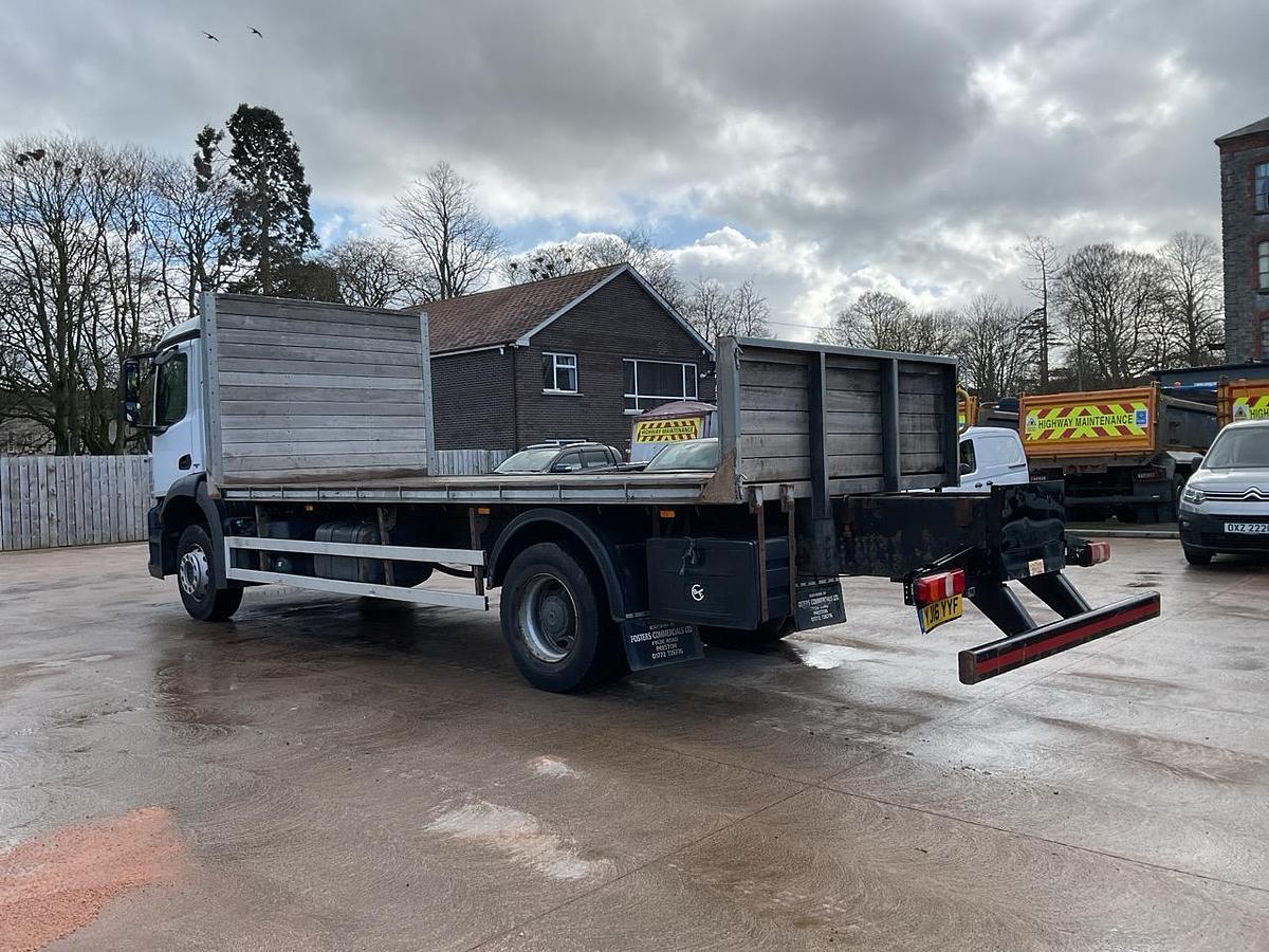 Used 2016 Mercedes Arocs 4x2 Flatbed