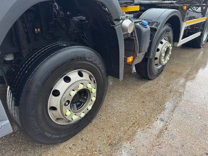 Used 2016 (16) Volvo FM410 8x4 Hookloader