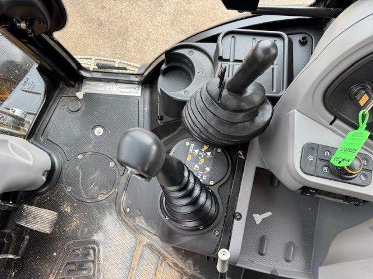 Used 2024 JCB 3CX Sitemaster Backhoe Loader