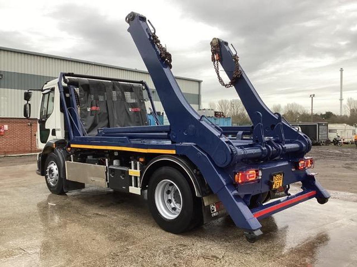 Used 2018 (68) Volvo FL280 4x2 18T Skiploader