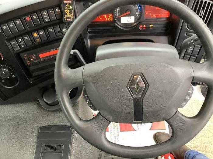 Used 2018 Renault C320 6x2 Flabed with Crane