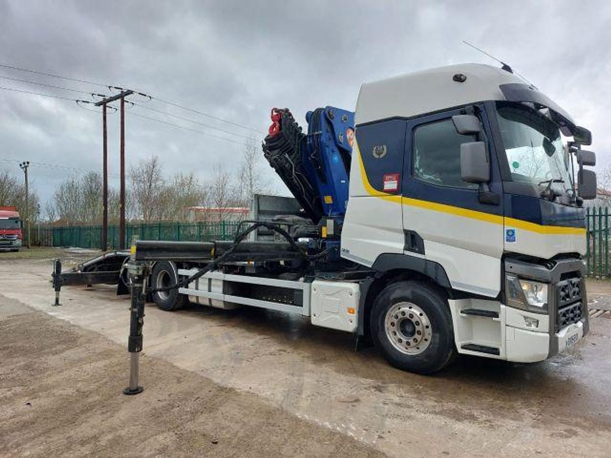Used 2015 Renault C460 6x2 Rearlift Beavertail