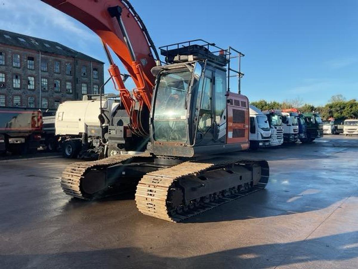 Used 2020 Hitachi ZX225USRLC-6 Excavator