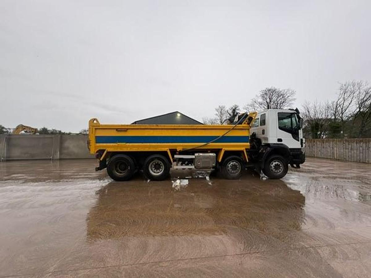 Used 2020 Iveco Trakker 420 8x4 Steel Tipper