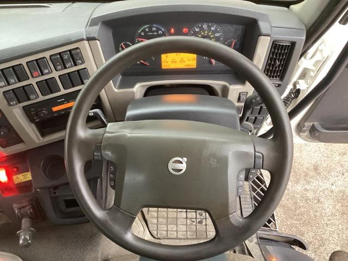 Used 2018 (68) Volvo FL280 4x2 18T Skiploader