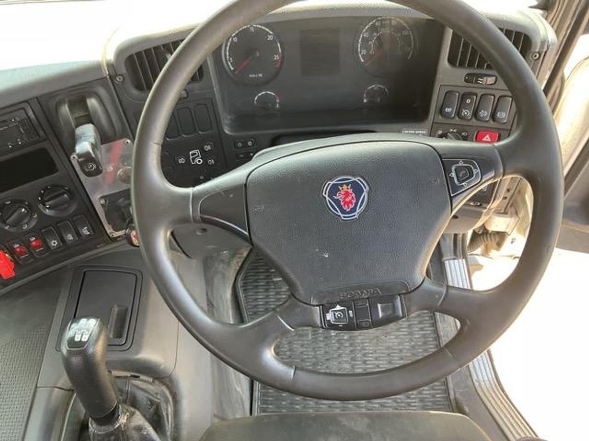 Used 2015 Scania P410 8x4 Tipper Grab