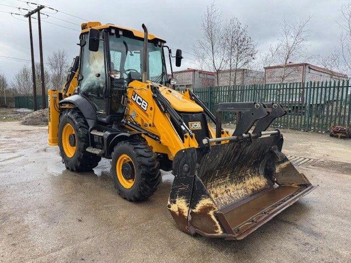 Used 2024 JCB 3CX Sitemaster Backhoe Loader