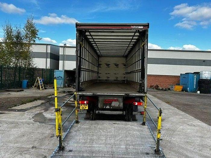 Used 2019(68) Renault D18.280 4x2 18T Curtainsider