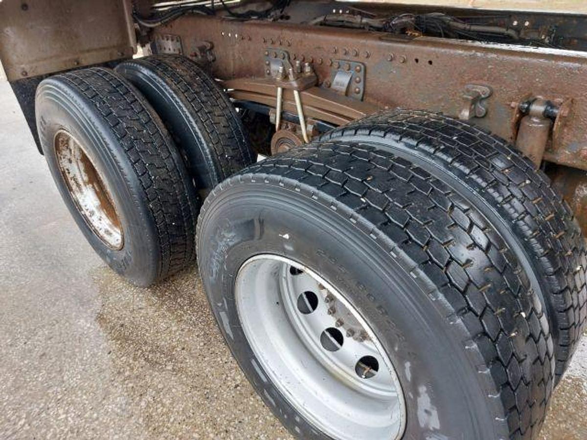 Used 2017 (17) Volvo FMX420 8x4 Alloy Tipper