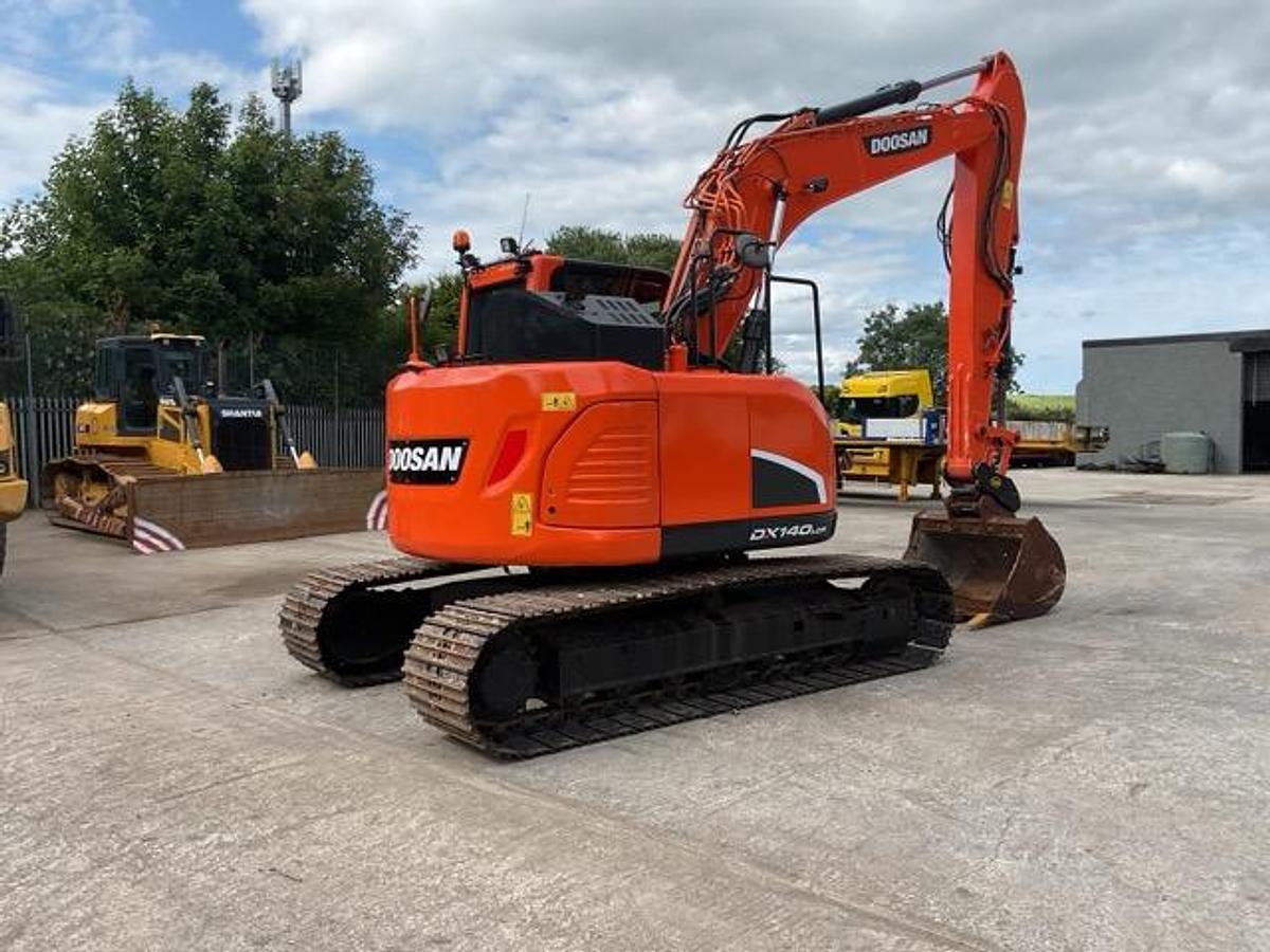 Used 2017 Doosan DX140LCR-5 Tracked Excavator
