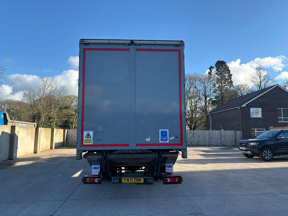 Used 2021 Iveco 180E250 18T Curtainsider