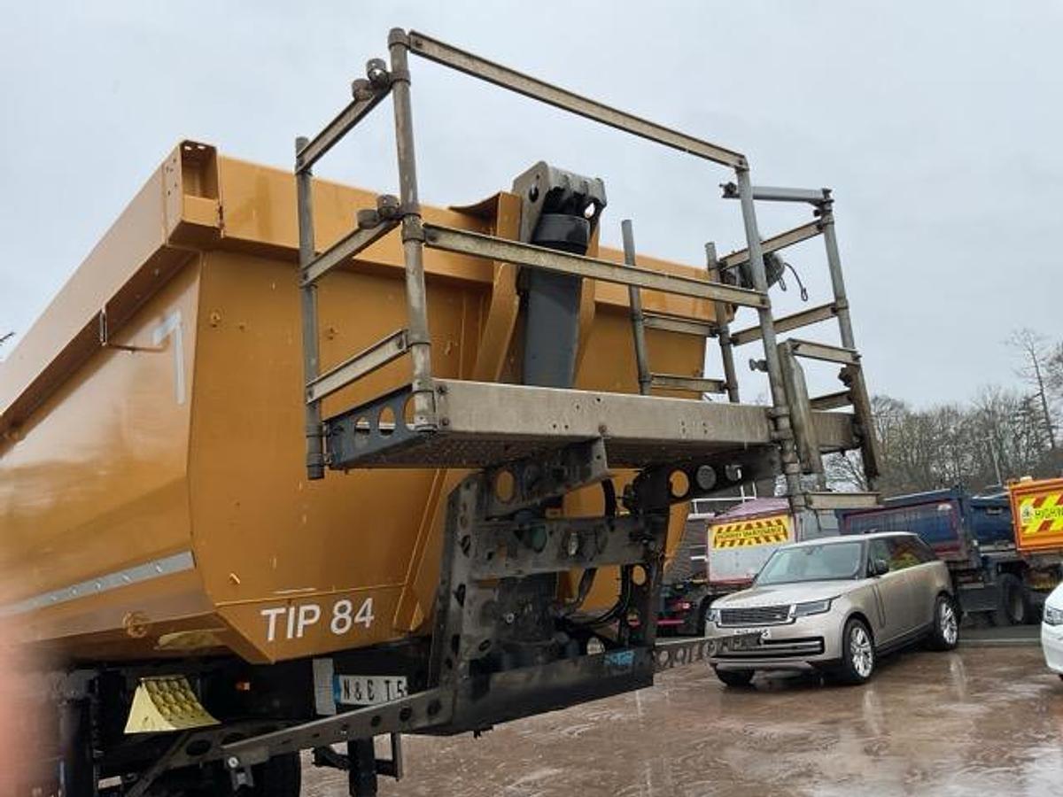 Used 2019 Schmitz Tri Axle Agri Tipping Trailer