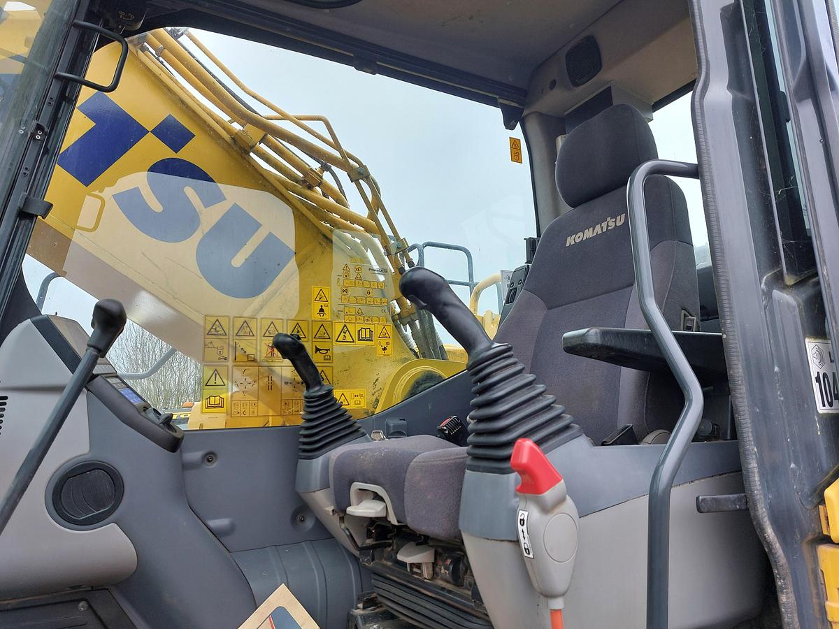 Used 2018 Komatsu PC360LC-11 Tracked Excavator