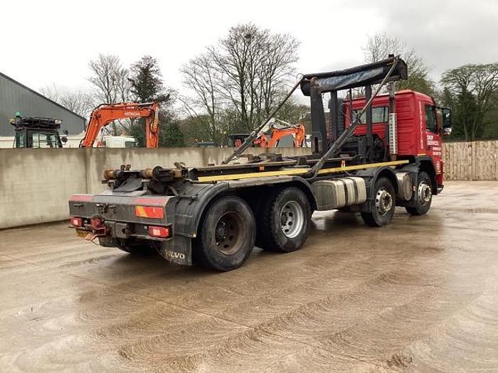 Used 2013 Volvo FM420 8x4 Hookloader FM420