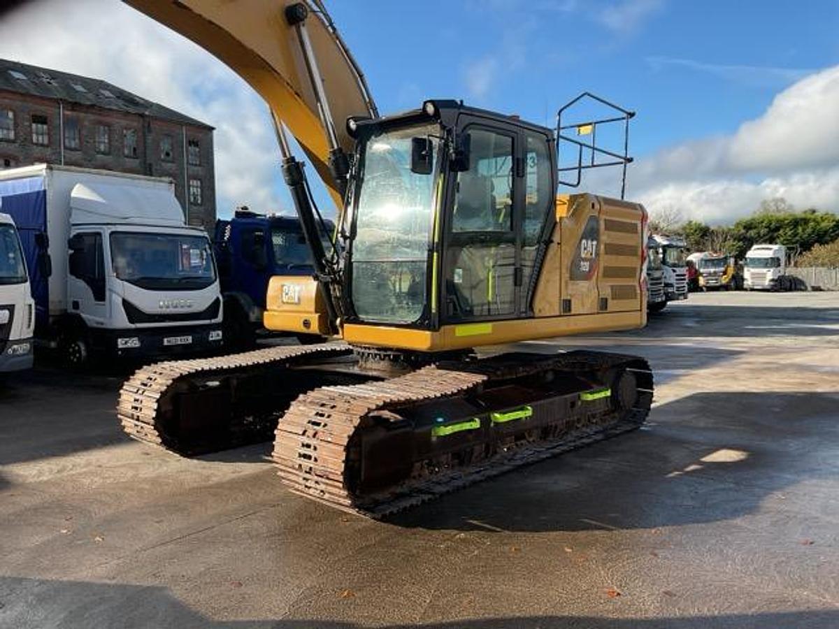 Used 2019 CAT 320 Tracked Excavator