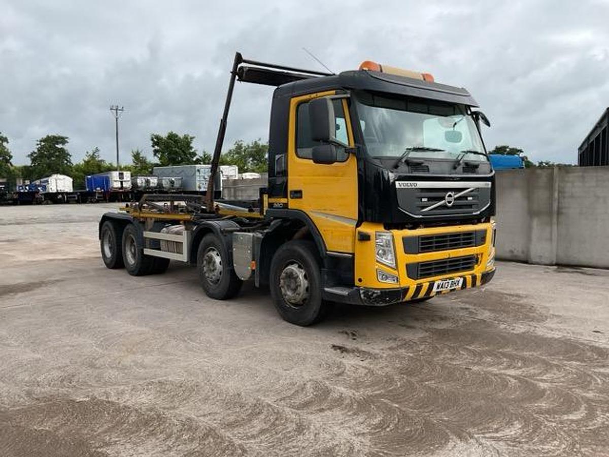 Used 2013 (13) Volvo FM380 8x4 Hookloader