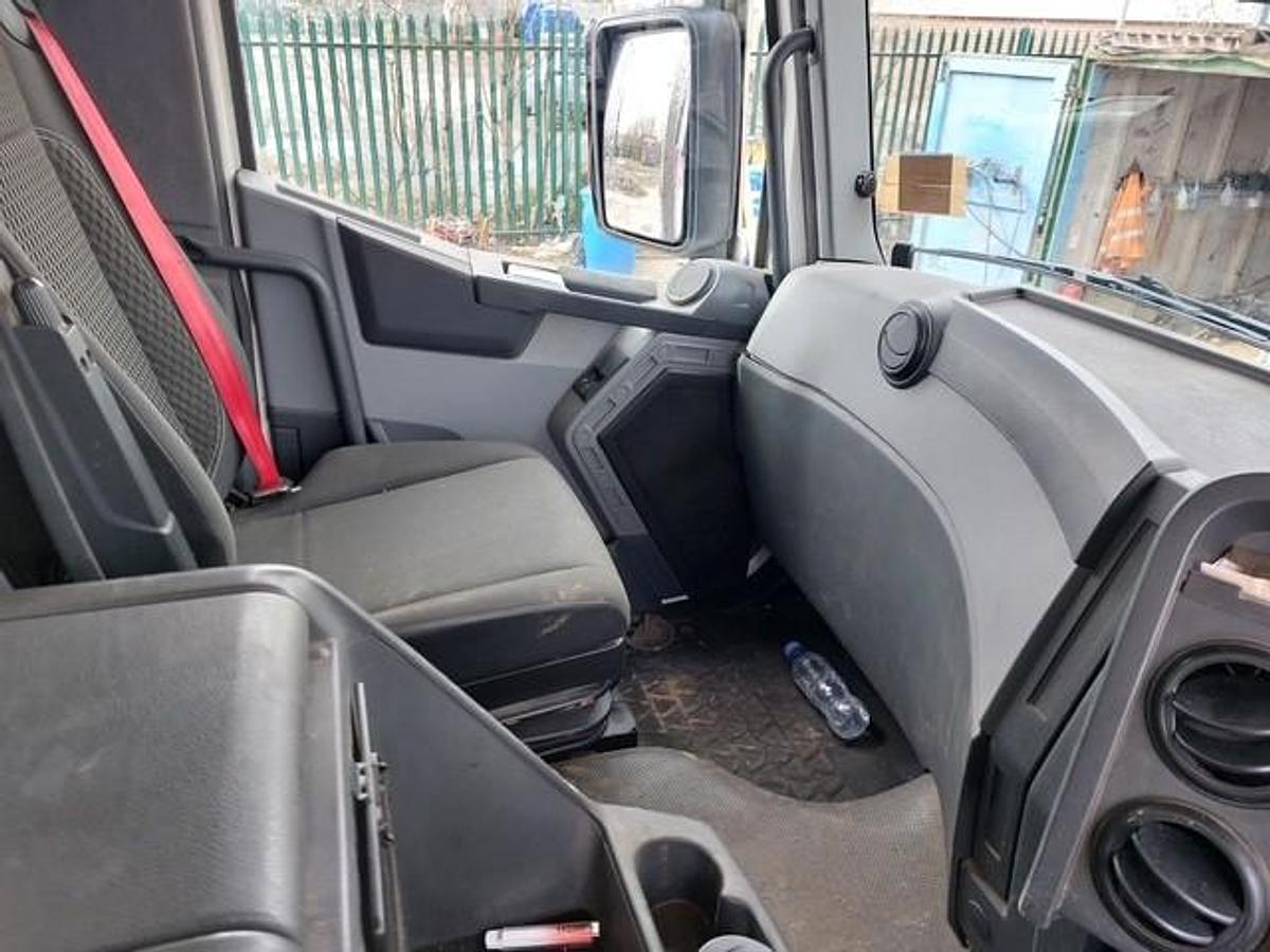 Used 2021 Renault C380 6x2 Rearlift Curtainsider