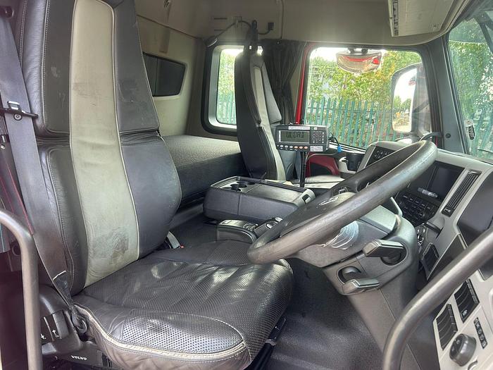 Used 2015 Volvo FM410 8x4 Tridem Alloy Bulk Blower