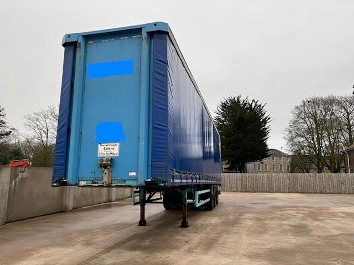 Used 2013 SDC Tri Axle Curtainsider