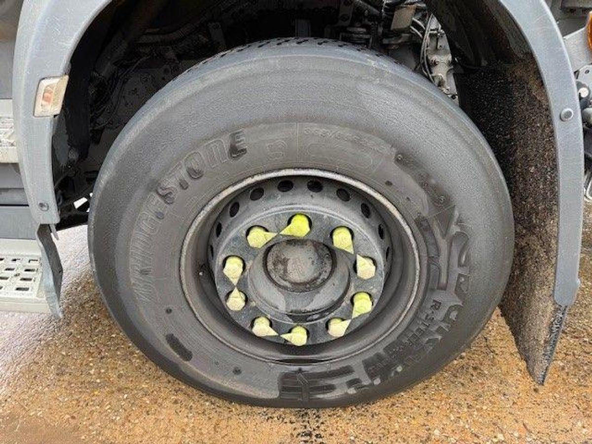 Used 2020 (70) DAF CF340 6x2 Rearlift 26T Flatbed