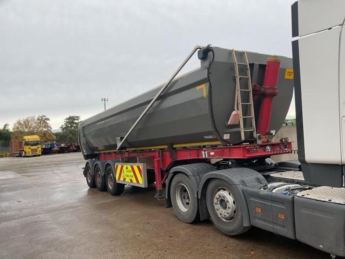 Used 2013 Weightlifter Tri Axle Alloy  Tipping Trailer