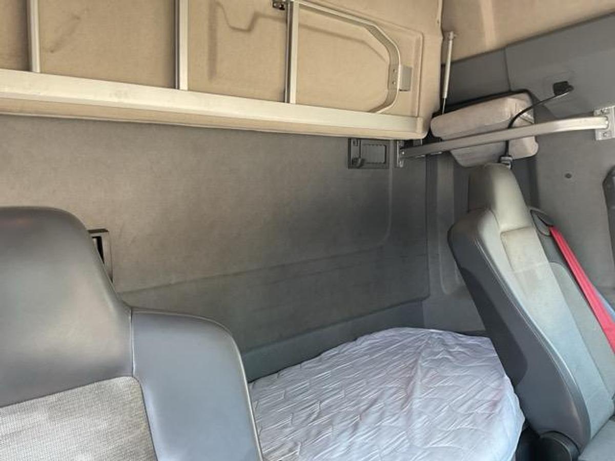 Used 2014 Renault T460 6x2 Tractor Unit