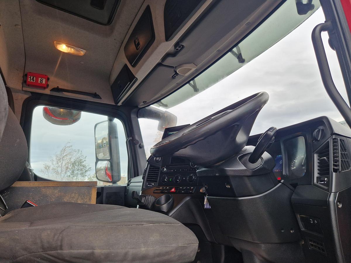 Used 2018 (18) Mercedes Arocs 3240 8x2 Rearlift Beavertail