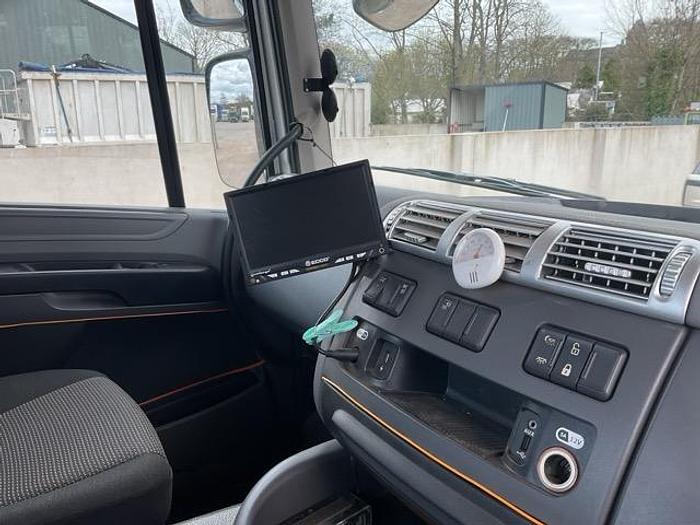 Used 2017 DAF CF330 6x2 Rear Lift Beavertail