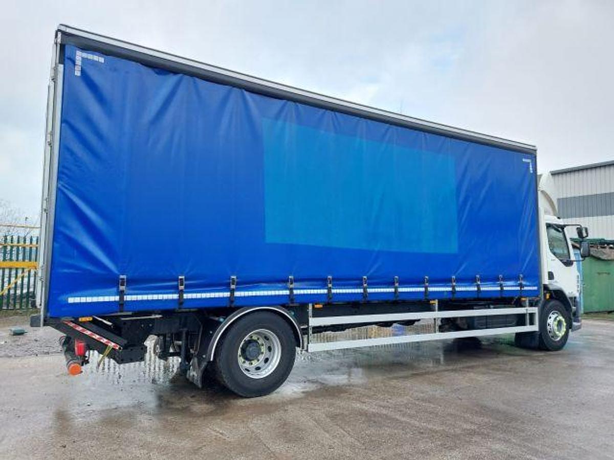 Used 2024 (74) DAF LF260 4x2 18T Curtainsider