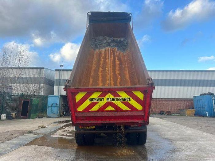 Used 2015 (15) Volvo FMX420 8x4 Steel Tipper