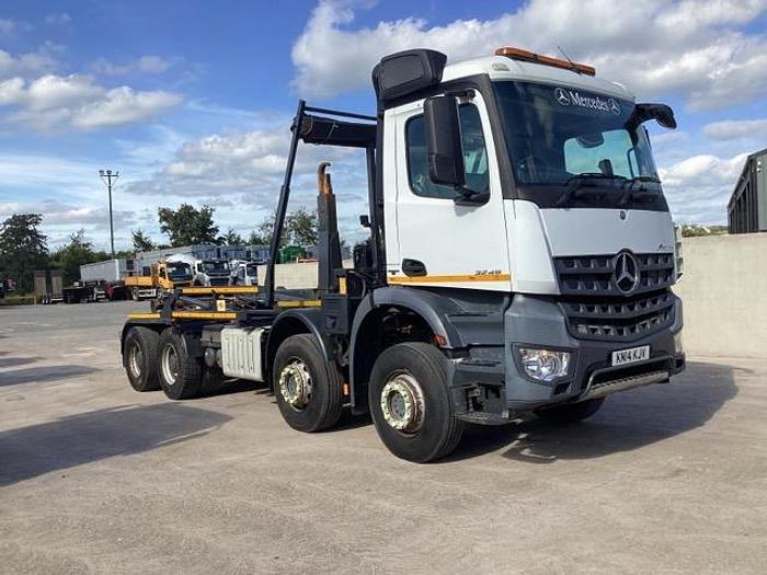 Used 2014 Mercedes Arocs 3245 8x4 Hookloader for Sale at Cormac Leo...