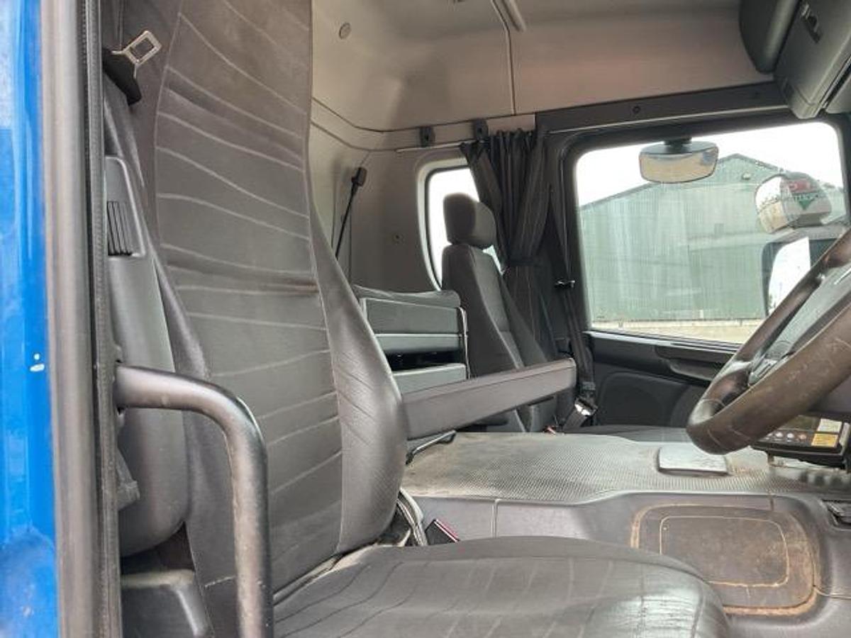 Used 2016 Scania P410 8x4 Tridem Bulk Blower