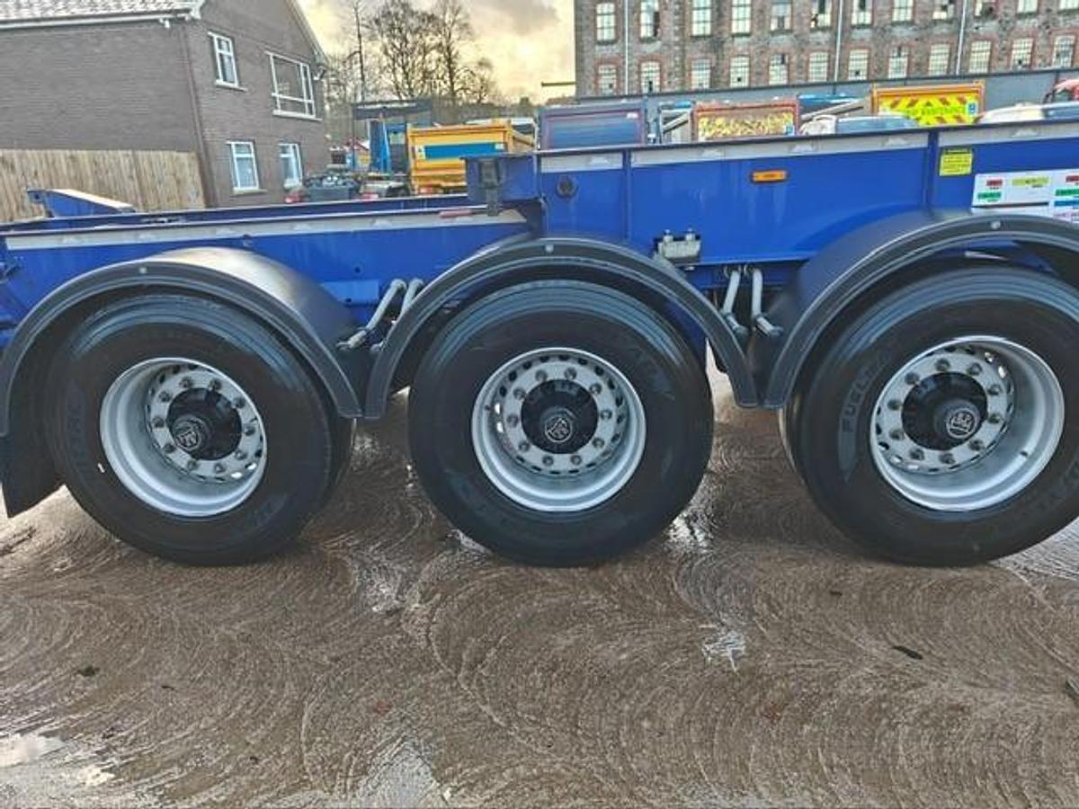 Used 2023 SDC 45ft Sliding Skeletal Trailer