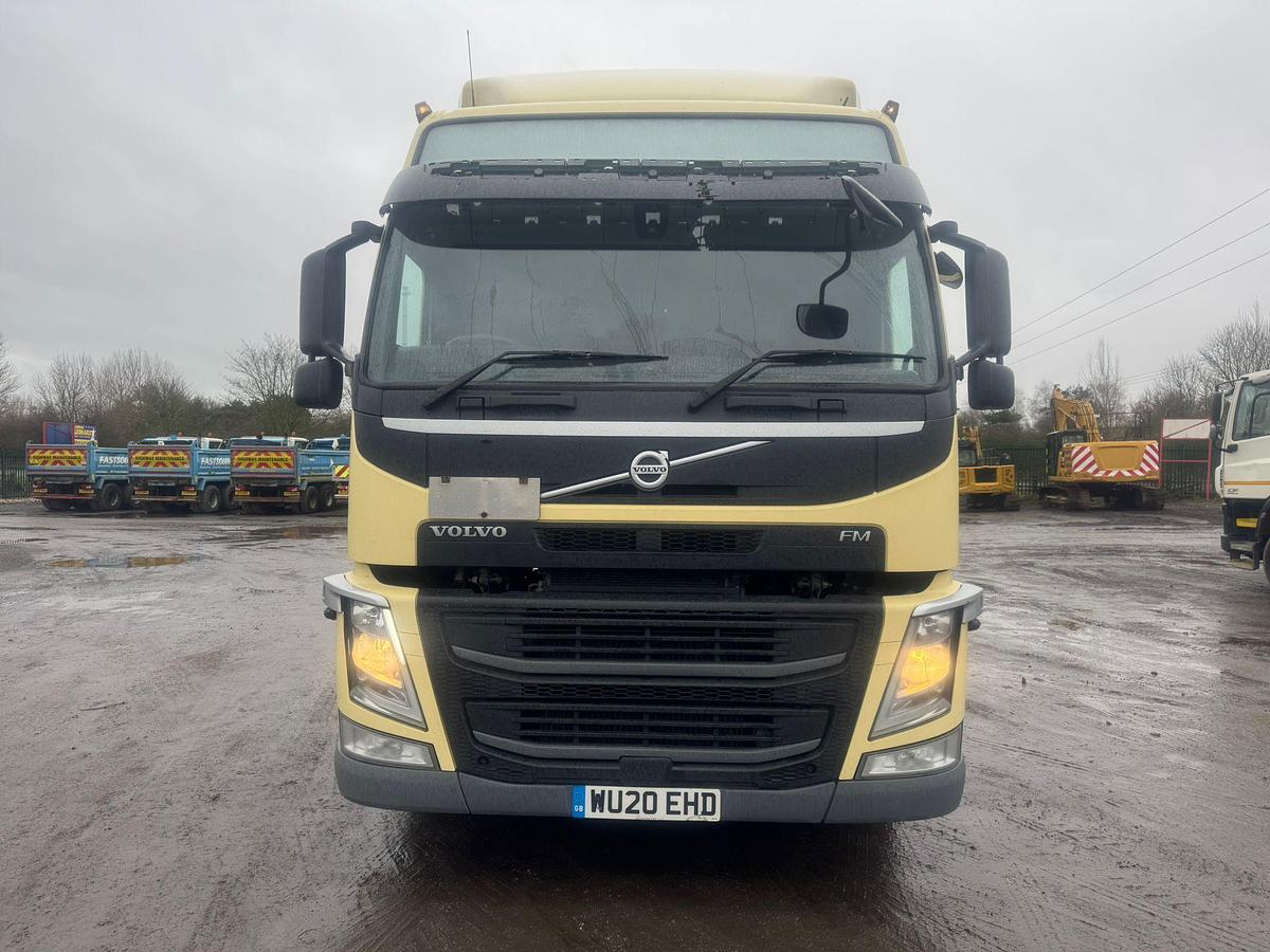 Used 2020 (20) Volvo FM460 G/T 6x2 Midlift