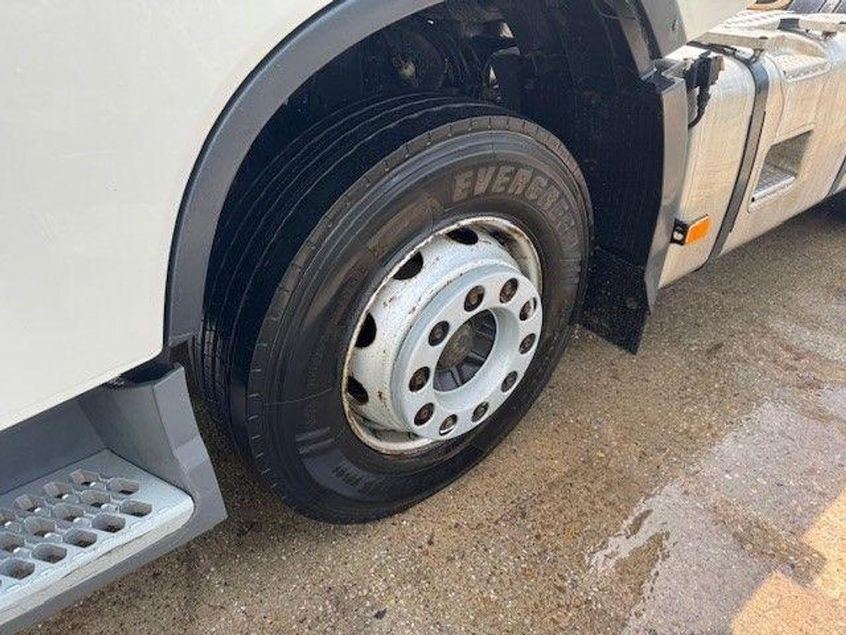 Used 2021 (70) Volvo FH500 G/T XL 6x2 Rearlift