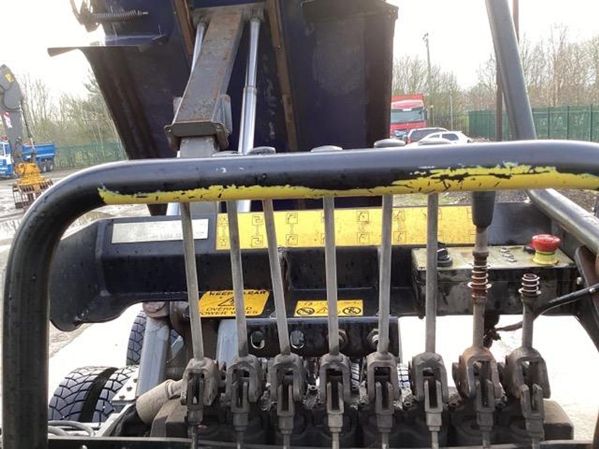 Used 2017 (67) DAF CF330 6x4 Tipper Grab