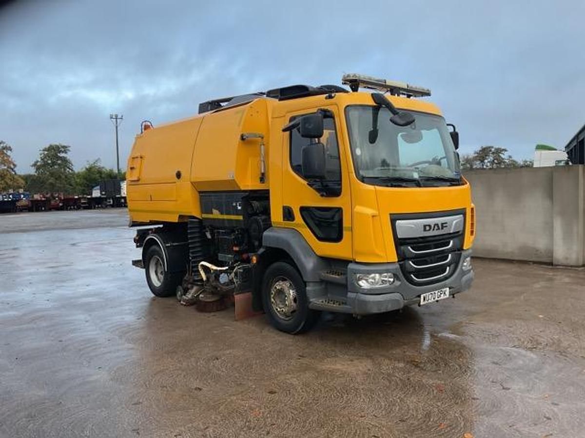 Used 2020 DAF LF220 4x2 Johnston V65T Road Sweeper