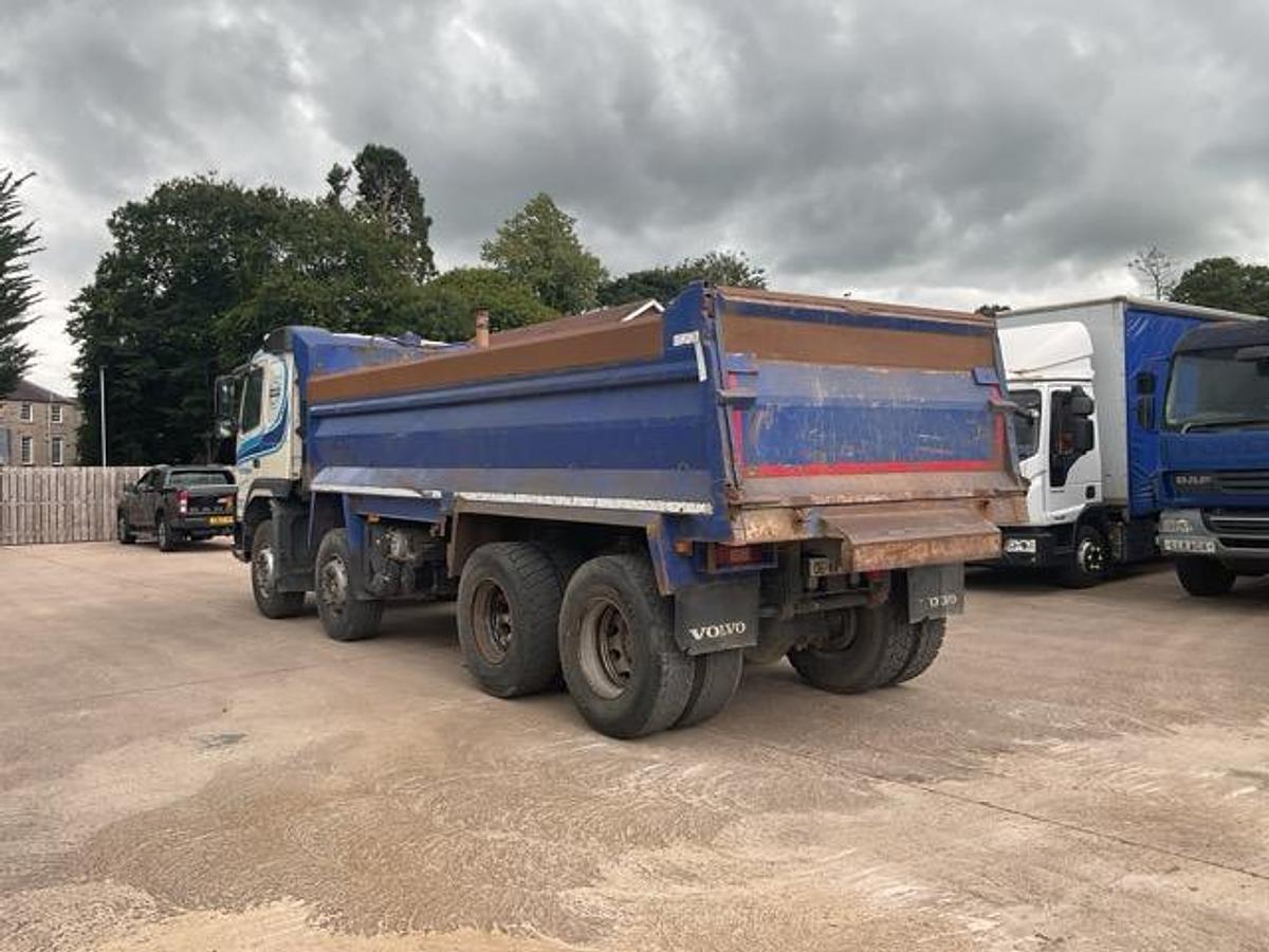 Used 2006 Volvo FM400 8x4 Tipper