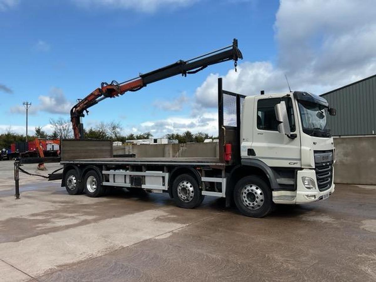 Used 2019 DAF CF410 8x2 Flatbed c/w Crane